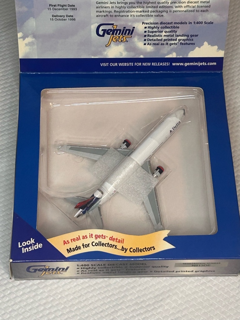 Delta MD-11 Limited Edition GeminiJets Model - Picture 3 of 6